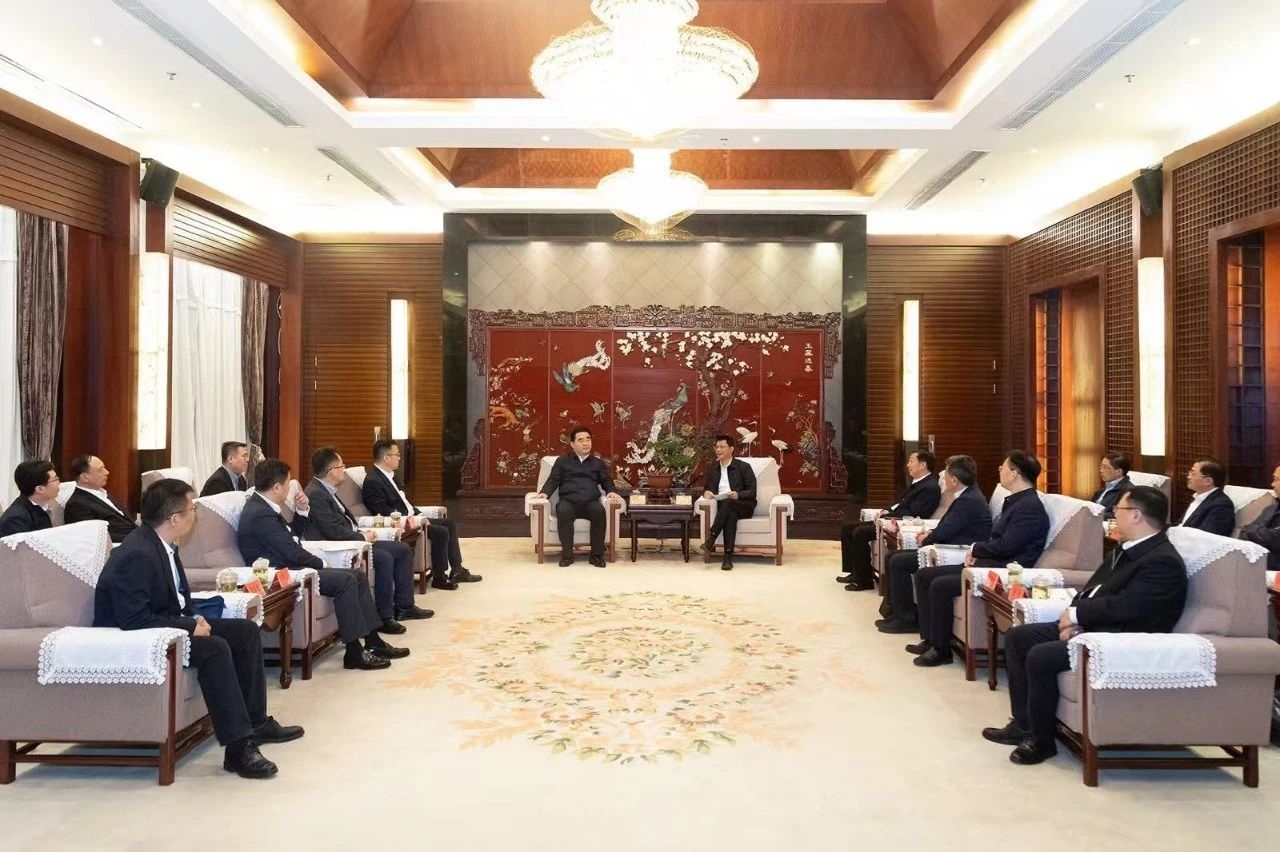 Man Shengang Held Talks with Wang Jinjian, Secretary of the CPC Yangzhou Municipal Committee